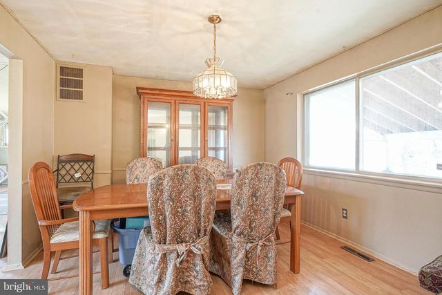 1638 RED OAK RD, Williamstown, NJ 08094