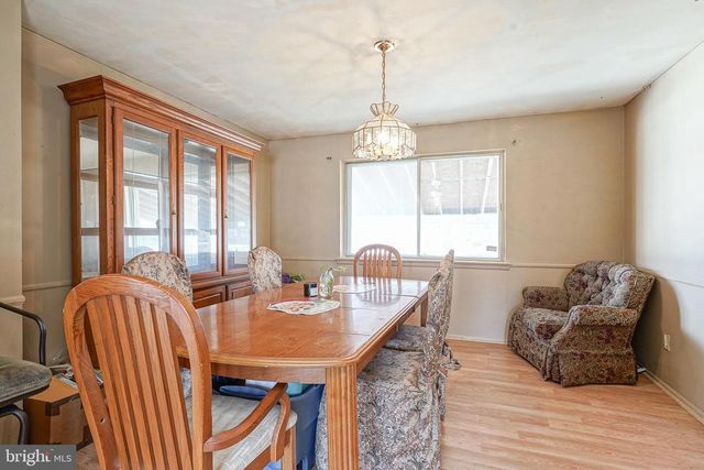 1638 RED OAK RD, Williamstown, NJ 08094