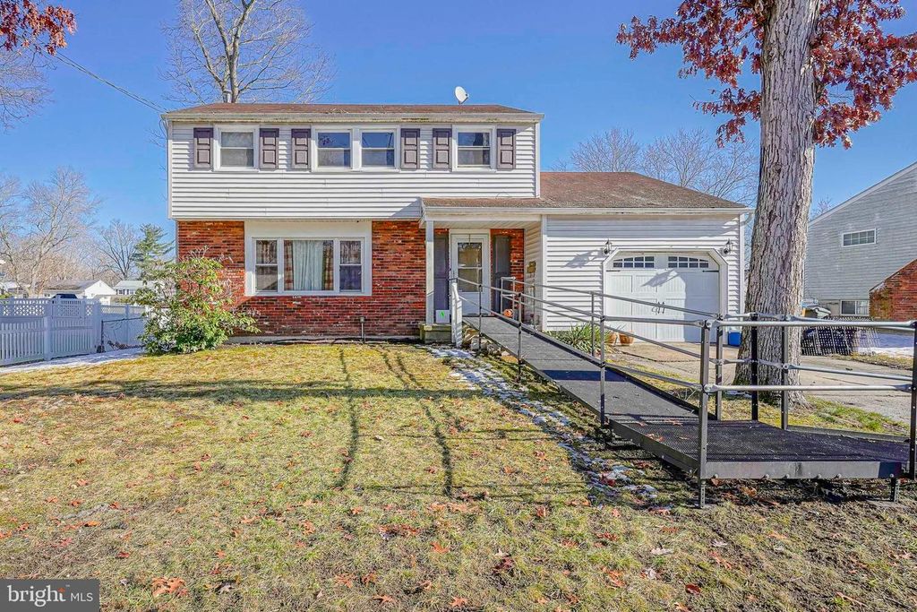 1638 RED OAK RD, Williamstown, NJ 08094