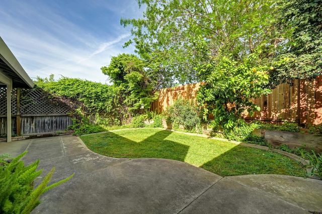 595 R St, Lincoln, CA 95648