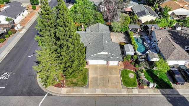 595 R St, Lincoln, CA 95648