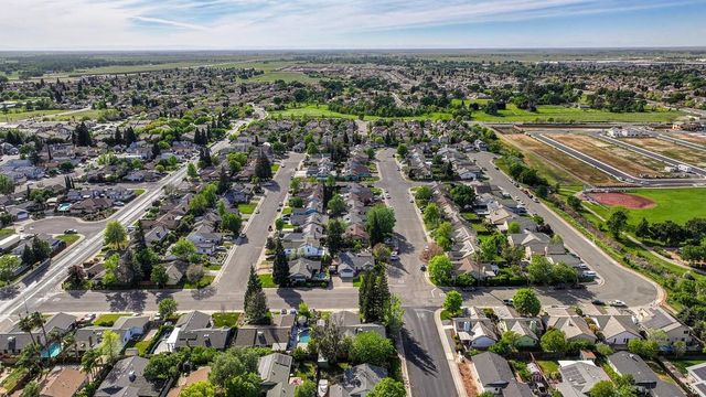 595 R St, Lincoln, CA 95648