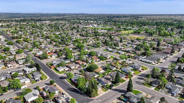 595 R St, Lincoln, CA 95648