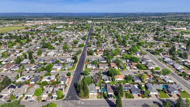 595 R St, Lincoln, CA 95648