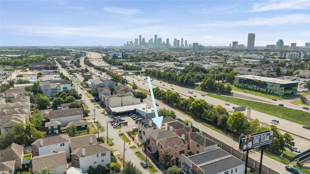5205 Cornish Street, Houston, TX 77007