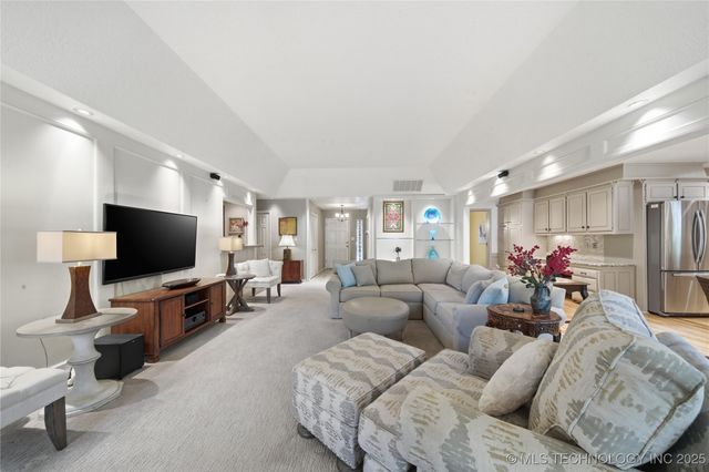 6027 E 79th Street, Tulsa, OK 74136