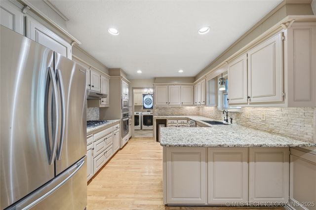 6027 E 79th Street, Tulsa, OK 74136