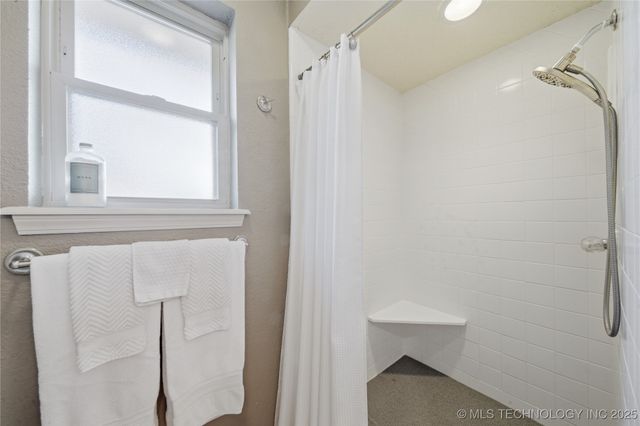 6027 E 79th Street, Tulsa, OK 74136