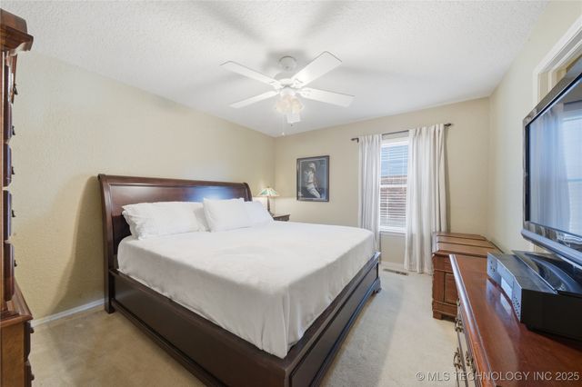 6027 E 79th Street, Tulsa, OK 74136