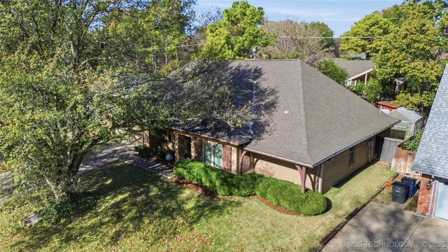 6027 E 79th Street, Tulsa, OK 74136