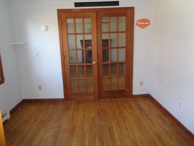 20 Marc Ave, Southbridge, MA 01550