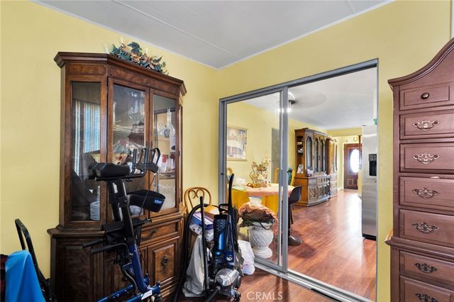 858 Coral Avenue, Hemet, CA 92543