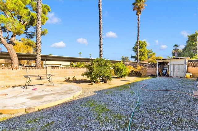 858 Coral Avenue, Hemet, CA 92543