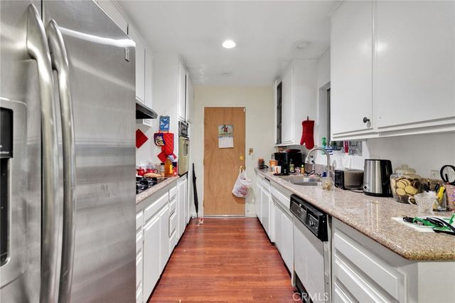 858 Coral Avenue, Hemet, CA 92543