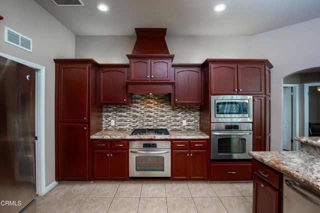 5421 Brigadoon Lane, Bakersfield, CA 93312