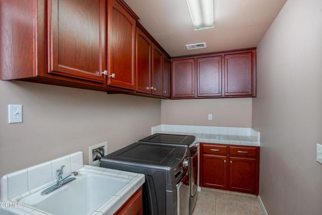 5421 Brigadoon Lane, Bakersfield, CA 93312