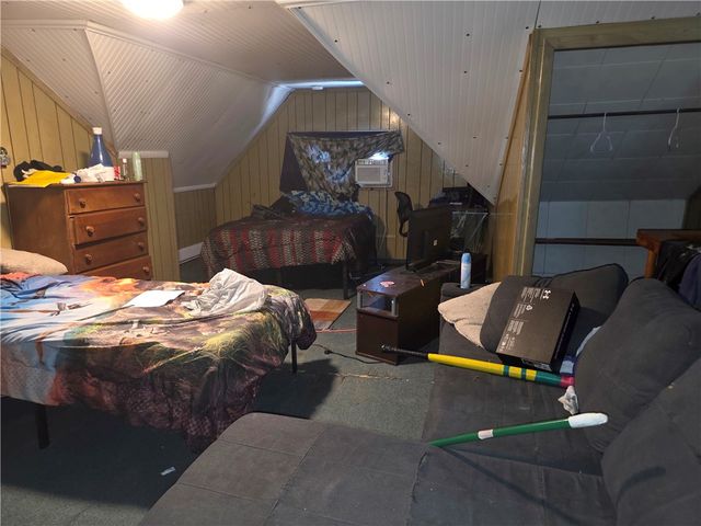 517 Margaret St, Mt Oliver, PA 15210