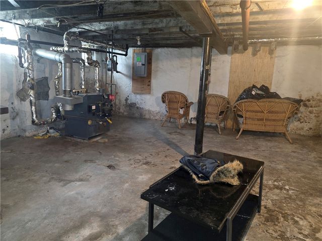517 Margaret St, Mt Oliver, PA 15210