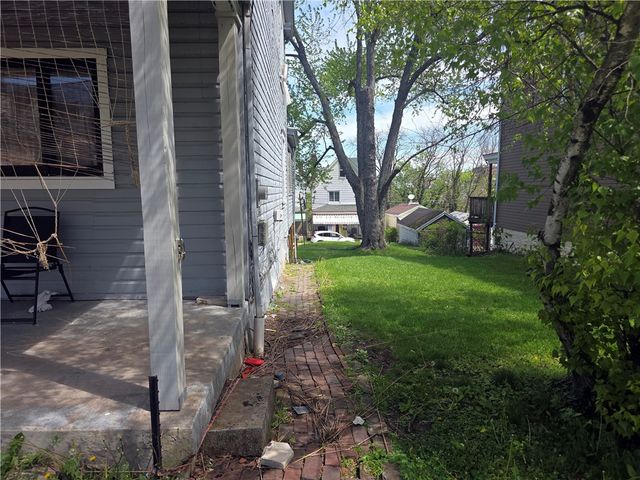 517 Margaret St, Mt Oliver, PA 15210