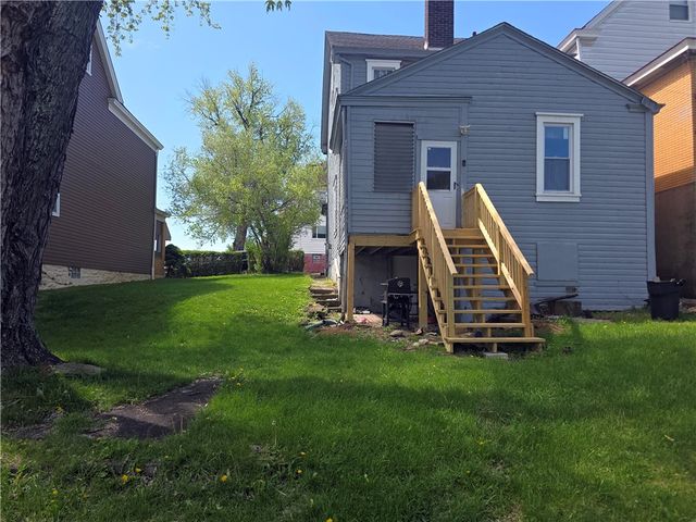 517 Margaret St, Mt Oliver, PA 15210