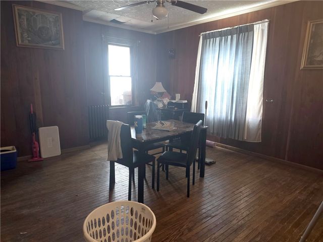 517 Margaret St, Mt Oliver, PA 15210