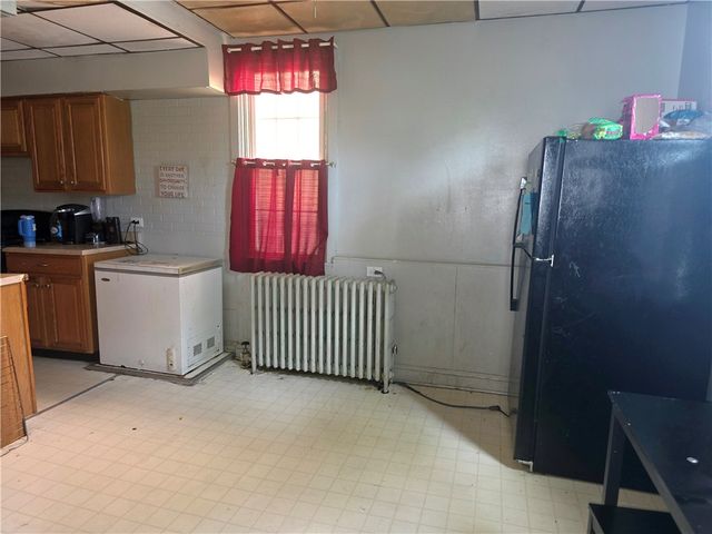 517 Margaret St, Mt Oliver, PA 15210