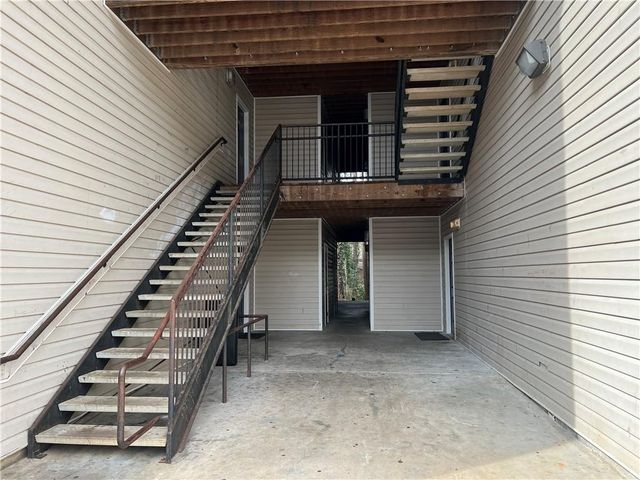 8201 Par Four Way, Lithonia, GA 30038