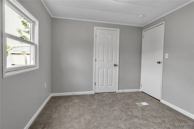 383 Birchwood Drive, Lockport Town, NY 14094