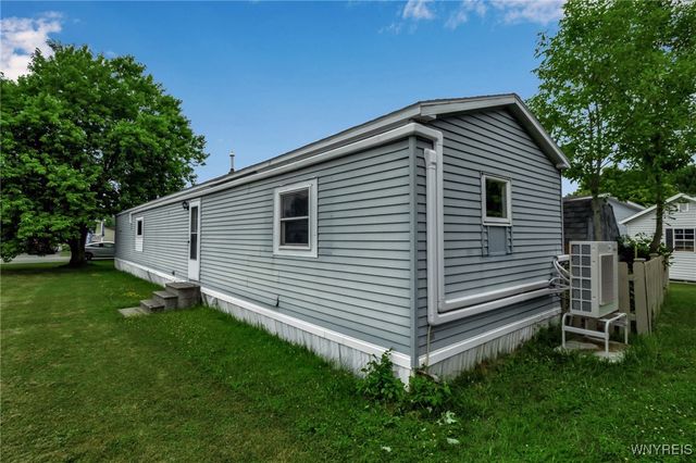 383 Birchwood Drive, Lockport Town, NY 14094