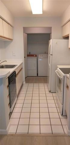 9933 Westview Drive 427, Coral Springs, FL 33076