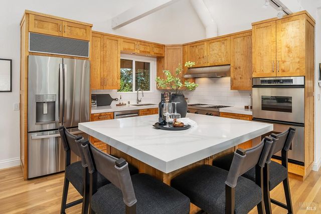 500 Iron Springs Rd, Fairfax, CA 94930