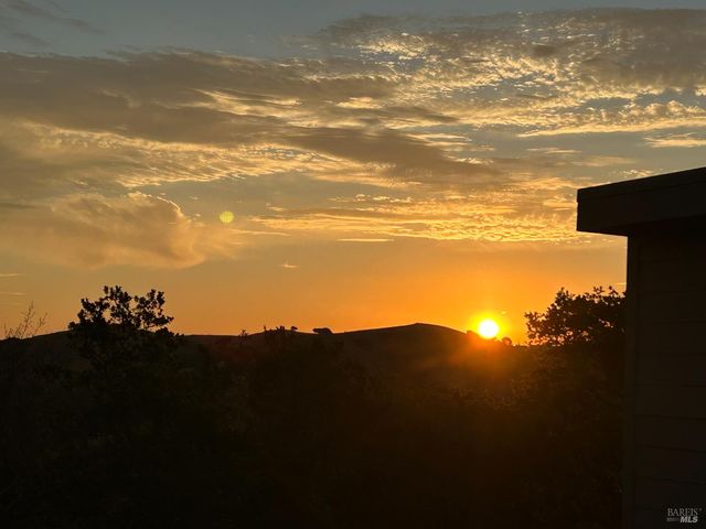 500 Iron Springs Rd, Fairfax, CA 94930