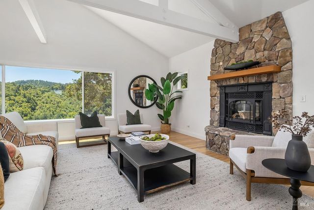 500 Iron Springs Rd, Fairfax, CA 94930