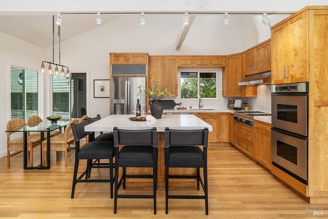 500 Iron Springs Rd, Fairfax, CA 94930