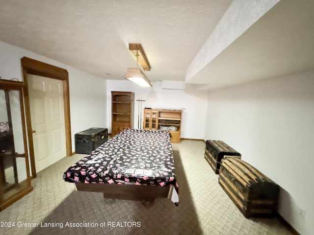 10004 Lakeside Drive, Perrinton, MI 48871