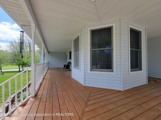 10004 Lakeside Drive, Perrinton, MI 48871