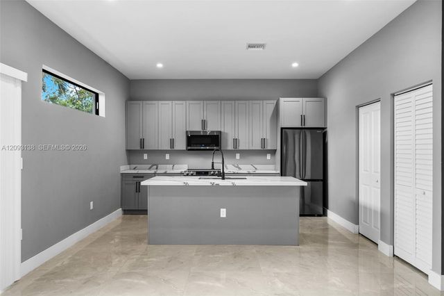 808 NW 5th Terrace, Hallandale Beach, FL 33009