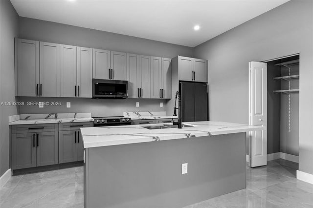 808 NW 5th Terrace, Hallandale Beach, FL 33009