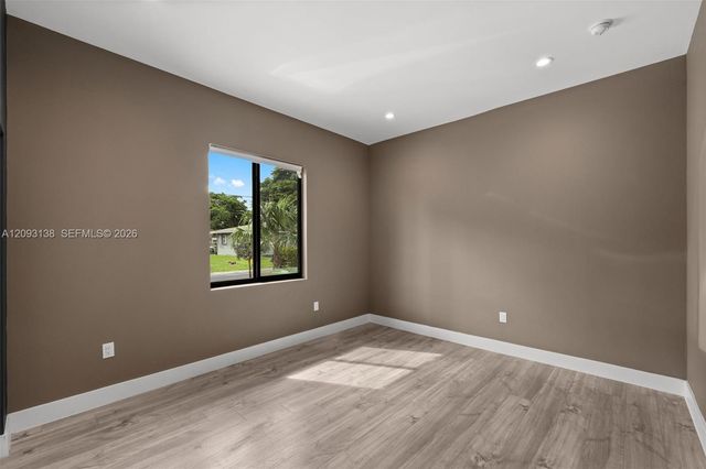 808 NW 5th Terrace, Hallandale Beach, FL 33009