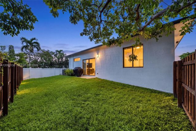 808 NW 5th Terrace, Hallandale Beach, FL 33009