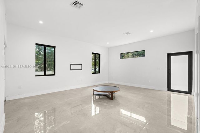 808 NW 5th Terrace, Hallandale Beach, FL 33009