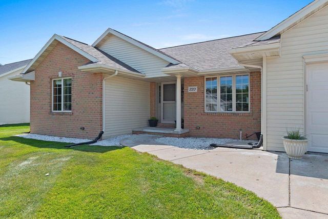 220 CORNELLIUS MARTIN COURT, De Pere, WI 54115
