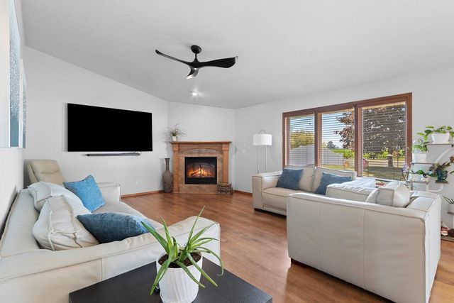 220 CORNELLIUS MARTIN COURT, De Pere, WI 54115