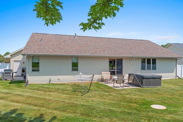 220 CORNELLIUS MARTIN COURT, De Pere, WI 54115