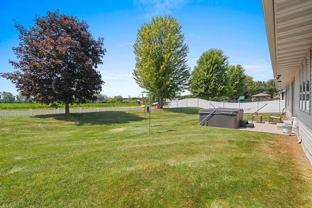 220 CORNELLIUS MARTIN COURT, De Pere, WI 54115