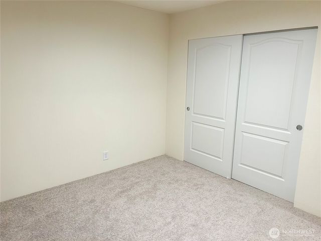 2010 Front Street #33, Lynden, WA 98264