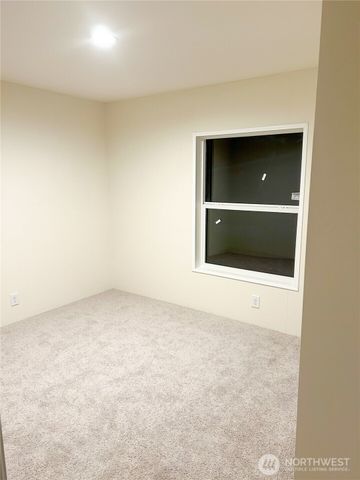 2010 Front Street #33, Lynden, WA 98264