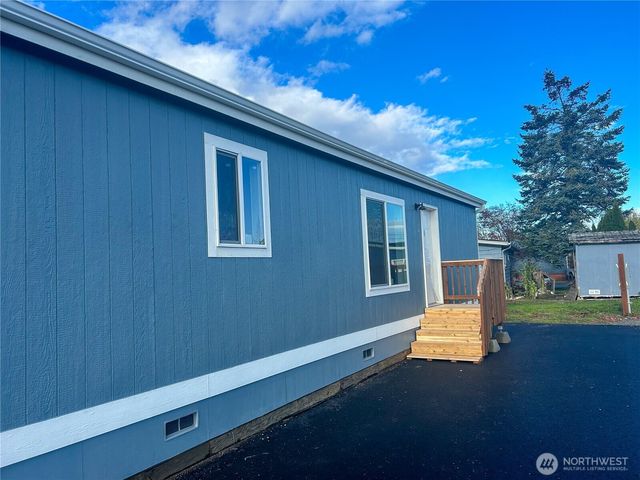 2010 Front Street #33, Lynden, WA 98264