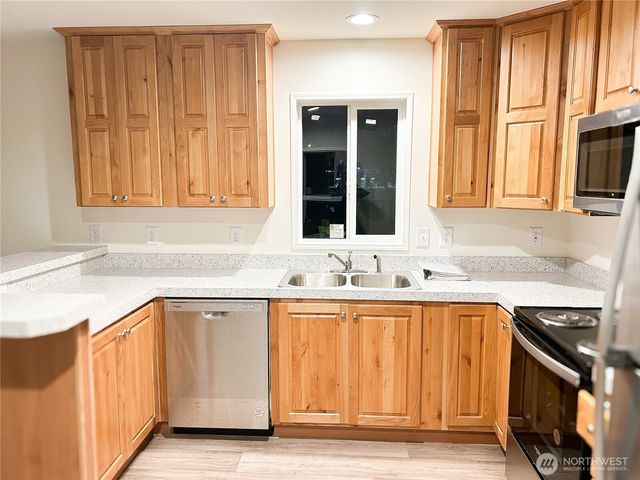 2010 Front Street #33, Lynden, WA 98264