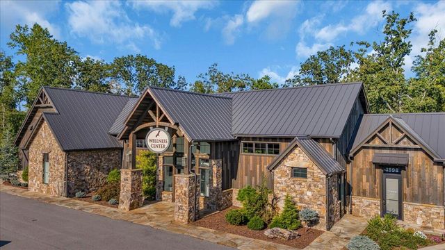 260 Compass Drive, Jasper, TN 37347